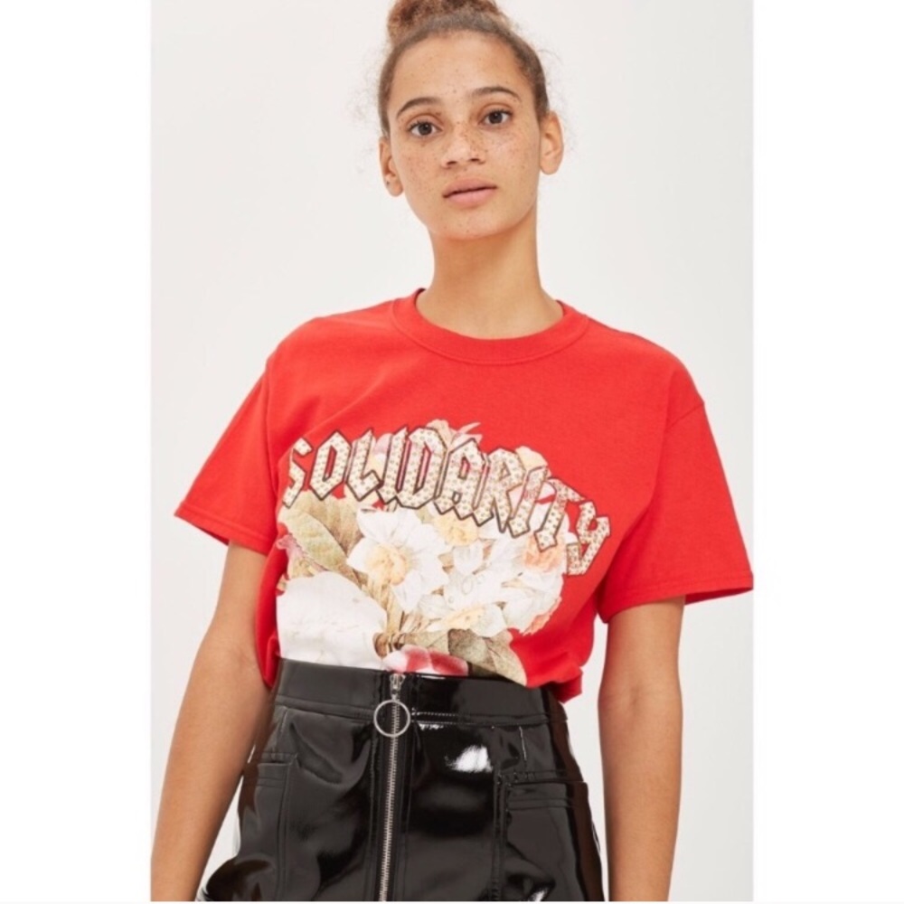 Top Shop Red Solidarity Gem Top Short Sleeve M
